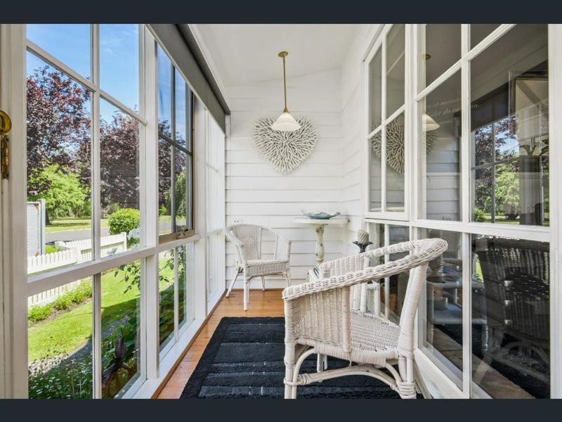 Creek Cottage Bed And Breakfast Traralgon Exterior foto