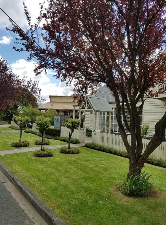 Creek Cottage Bed And Breakfast Traralgon Exterior foto