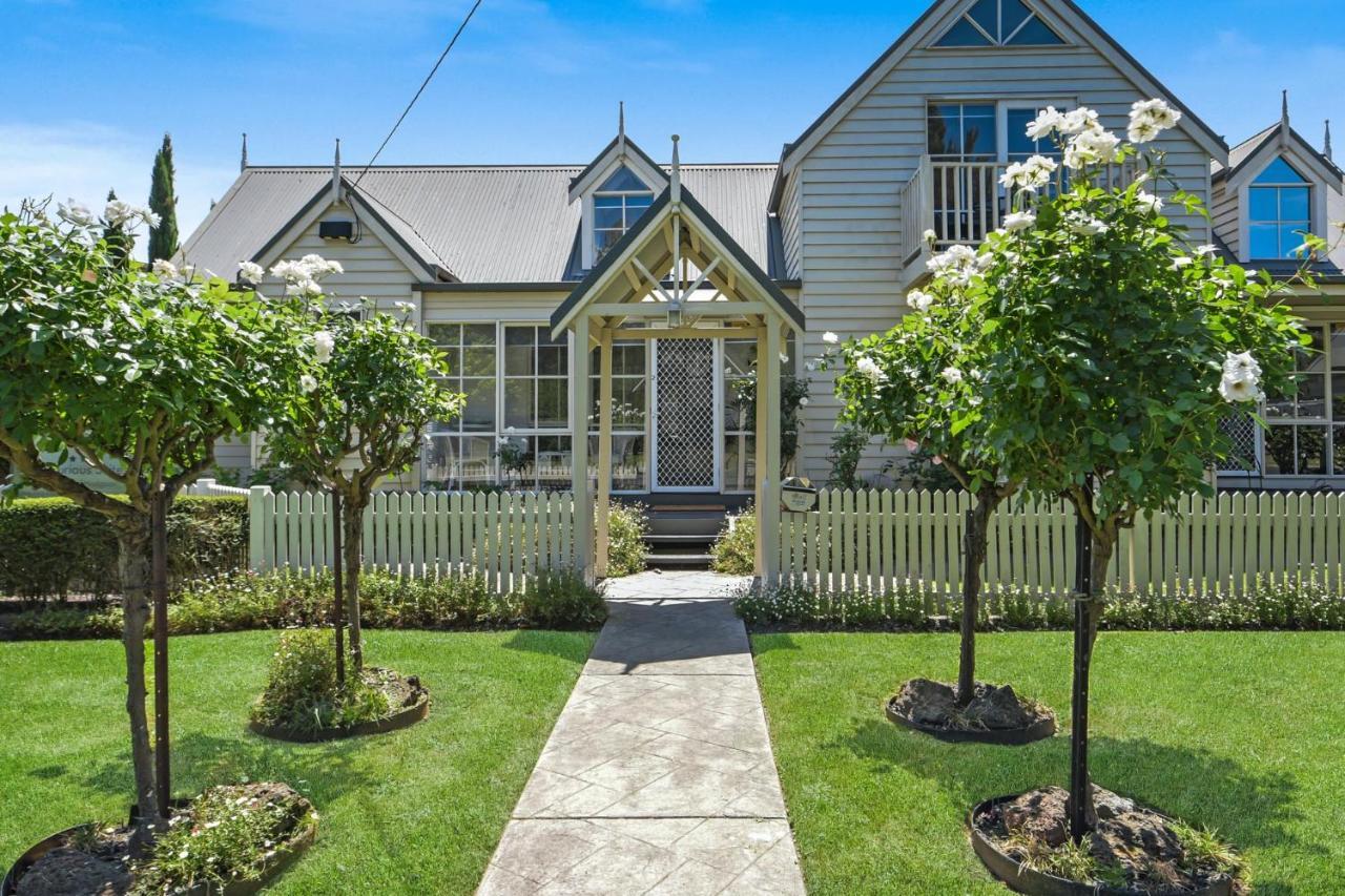 Creek Cottage Bed And Breakfast Traralgon Exterior foto