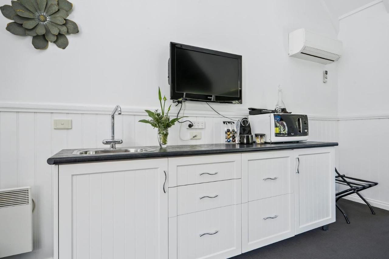 Creek Cottage Bed And Breakfast Traralgon Exterior foto