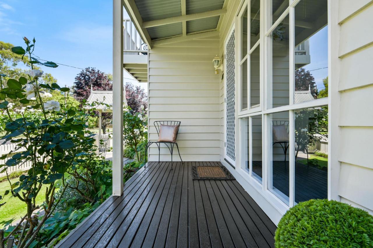 Creek Cottage Bed And Breakfast Traralgon Exterior foto